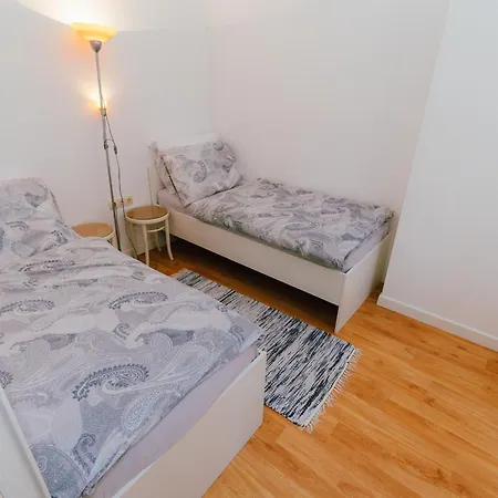 Bed & Breakfast 29 *