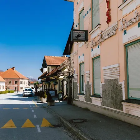 29 Bed & Breakfast 3*