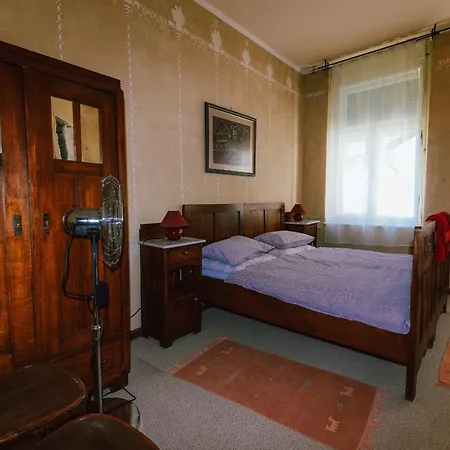Bed & Breakfast 29 *