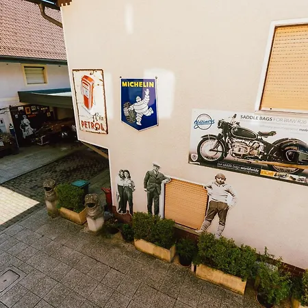 Bed & Breakfast 29