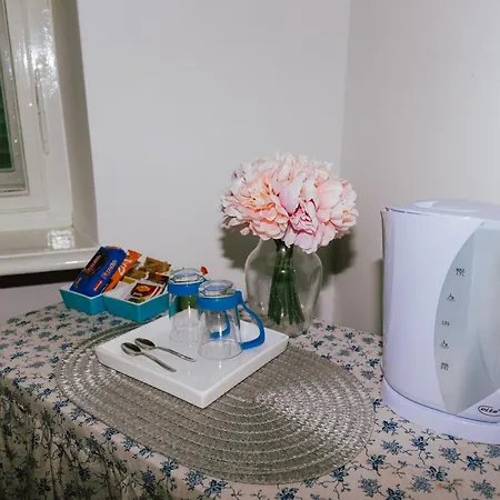 29 Bed & Breakfast *