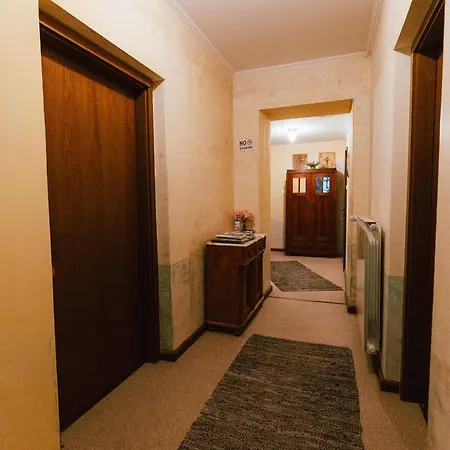 29 Bed & Breakfast