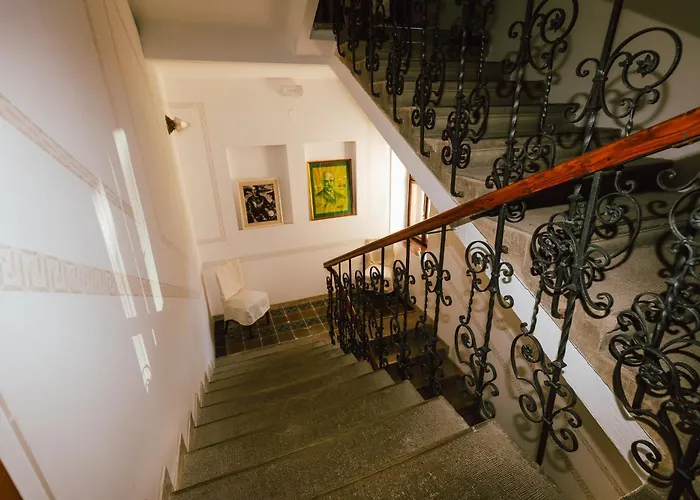 29 Nočitev z zajtrkom 3*