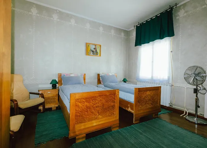 Nočitev z zajtrkom 29